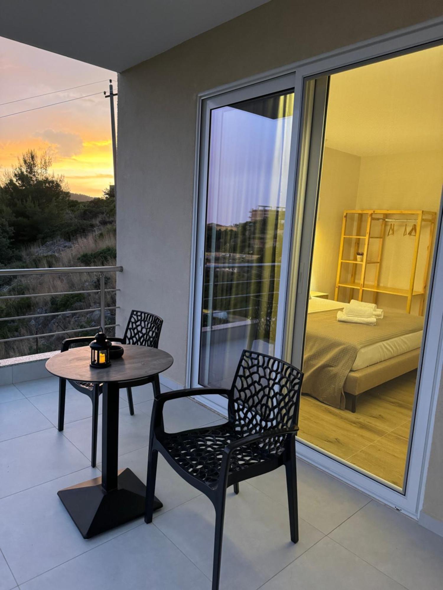 Ion Rooms Himarë Exteriér fotografie
